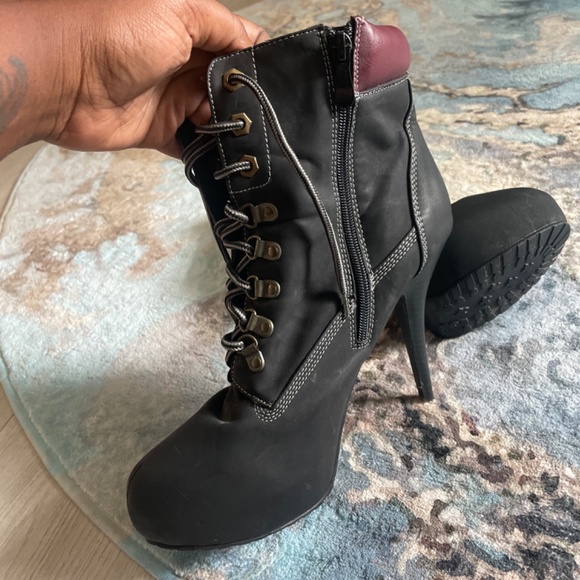 Platform Timberland style boots - Picture 2 of 2